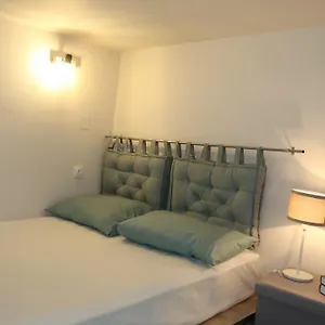 Cozy Near The Centre Διαμέρισμα